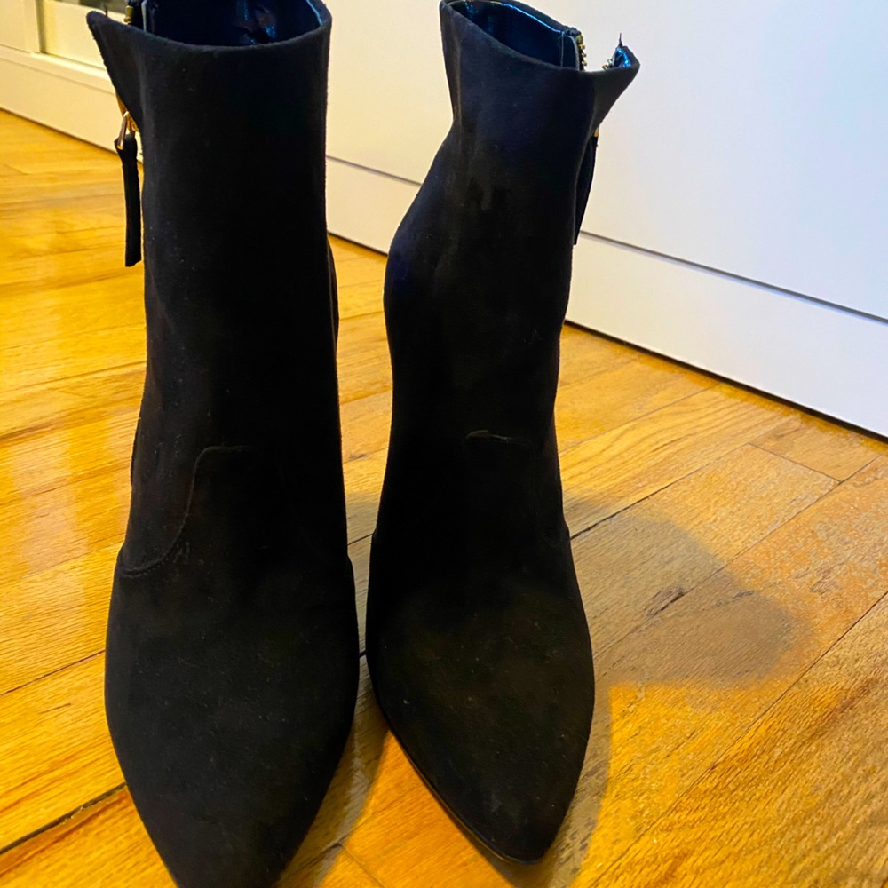 Guess ankle heel/booties